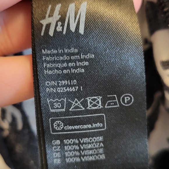 H&M Black White Cat Print Long Sleeve Dress - Picture 7 of 8